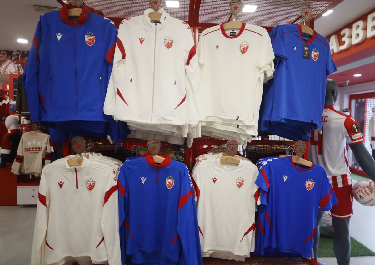 Imagini de la muzeul celor de la Steaua Roșie Belgrad