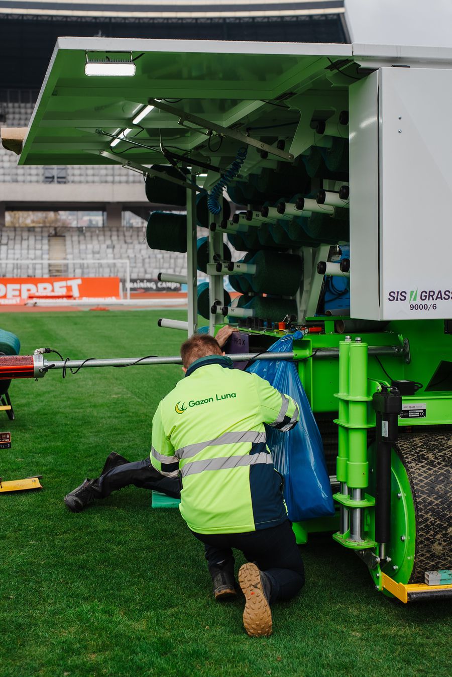 Gazon Luna transformă suprafața de joc de pe Cluj Arena cu un gazon hibrid de ultimă generație