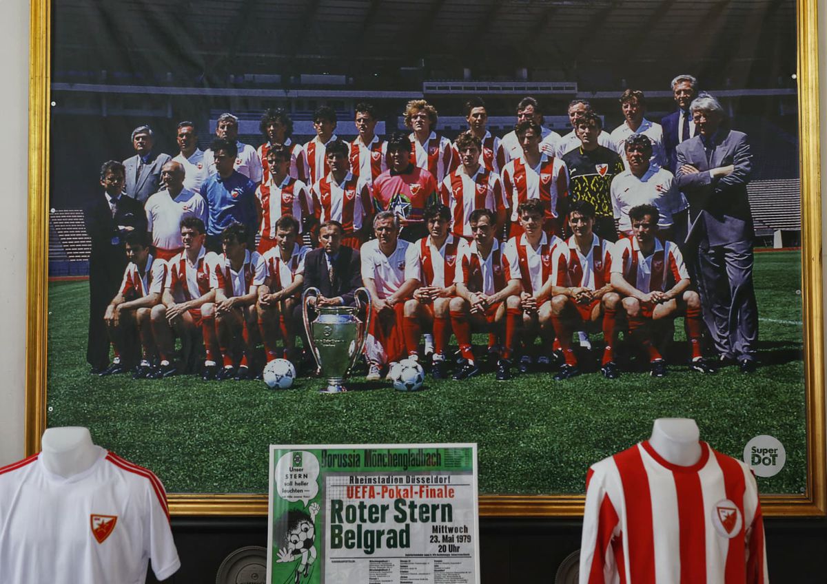 Imagini de la muzeul celor de la Steaua Roșie Belgrad