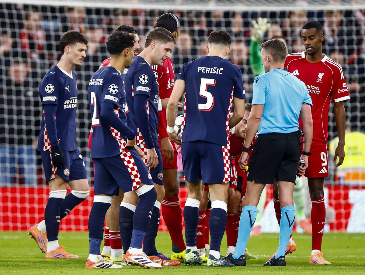 Cu Dennis Man pe teren 89 de minute, PSV a obținut victoria SEZONULUI! Liverpool, UMILITĂ pe Anfield în Liga Campionilor