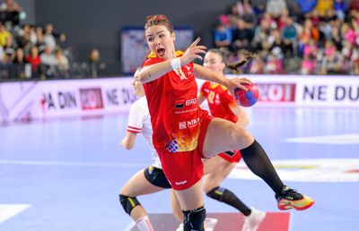 Cine transmite la TV România - Croația, debutul naționalei la Campionatul Mondial de handbal feminin