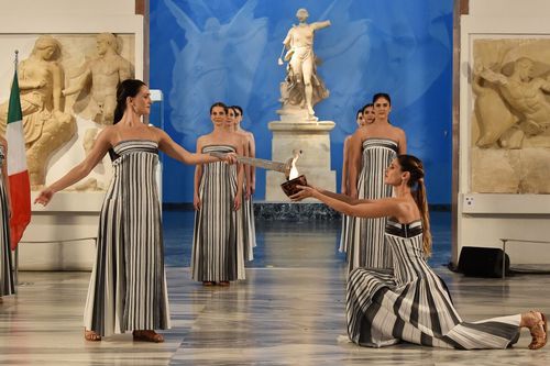 Aprinderea flăcării olimpice pentru Jocurile Olimpice de la Milano-Cortina 2026 Foto: Guliver/GettyImages