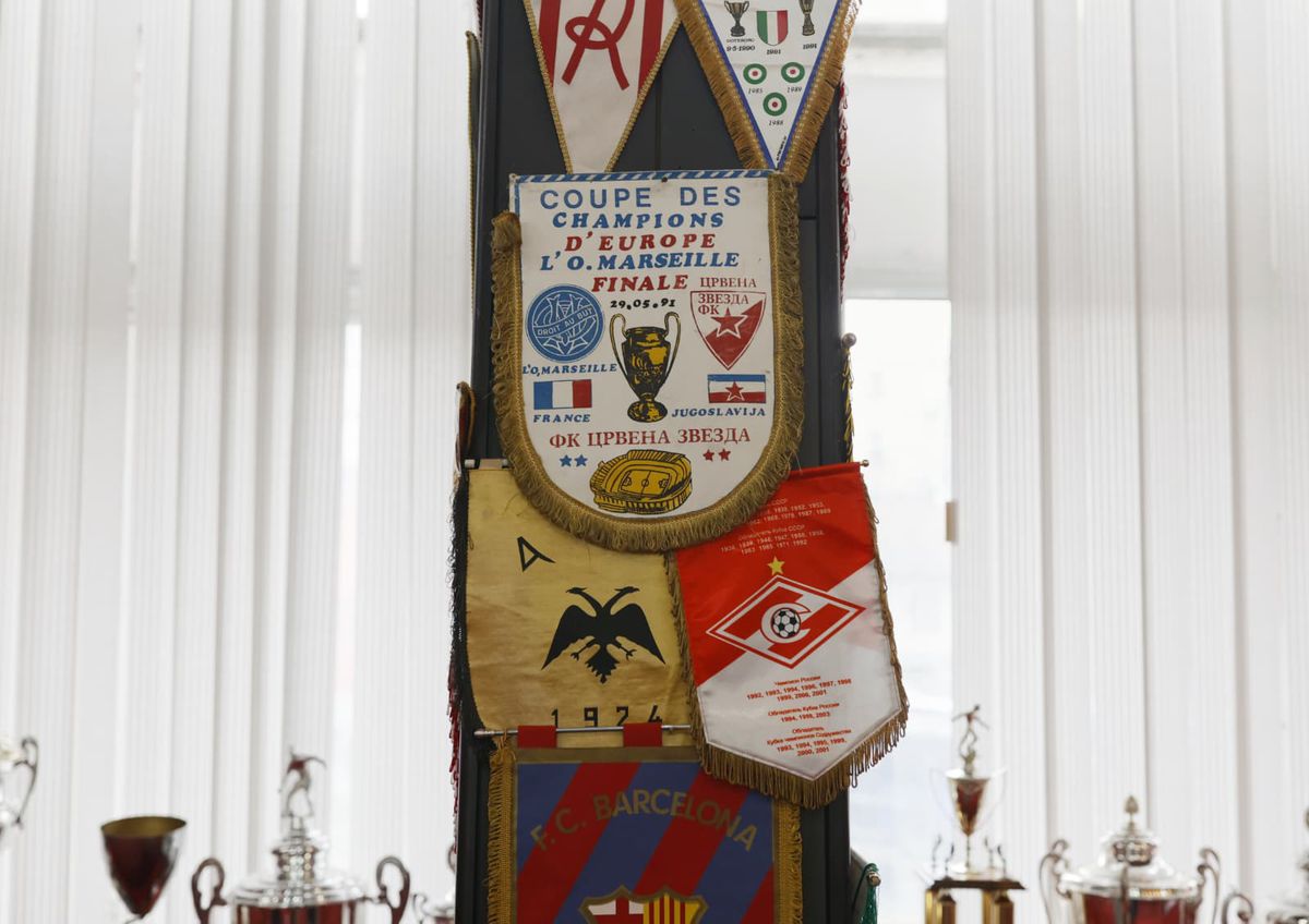 Imagini de la muzeul celor de la Steaua Roșie Belgrad