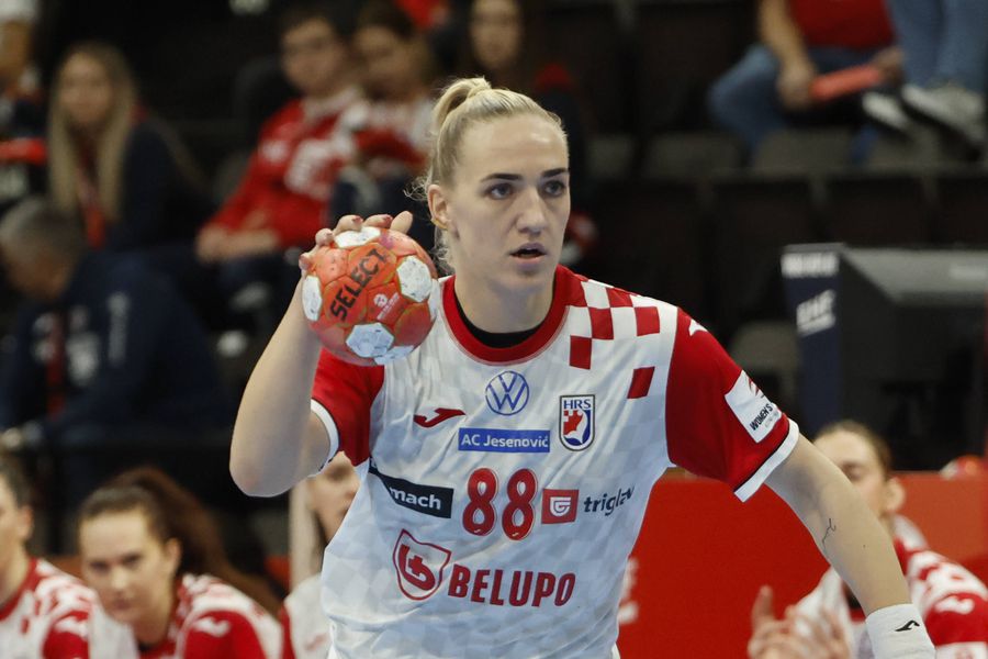 Kristina Prkacin/Foto: Imago Images Înaintea duelului cu România de la Mondial, antrenorul Croației și două jucătoare au luat cuvântul: „Ați întrebat ce fel de echipă suntem”