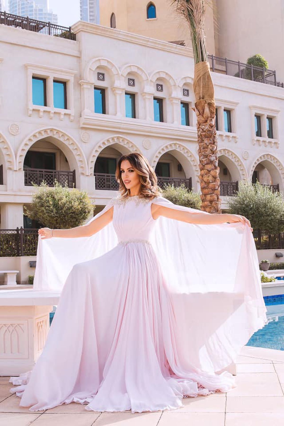 Imaginile spectaculoase postate de soția lui Dan Petrescu în Dubai » Ipostaze sexy cu soția antrenorului de la CFR Cluj