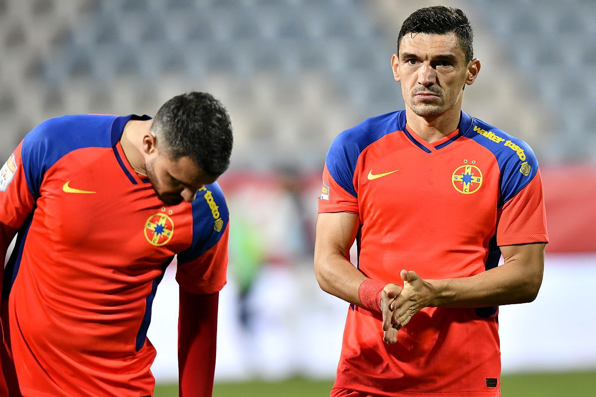 Ultimele informații despre „renegații” de la FCSB: unul pleacă sigur, cu celălalt e mai complicat