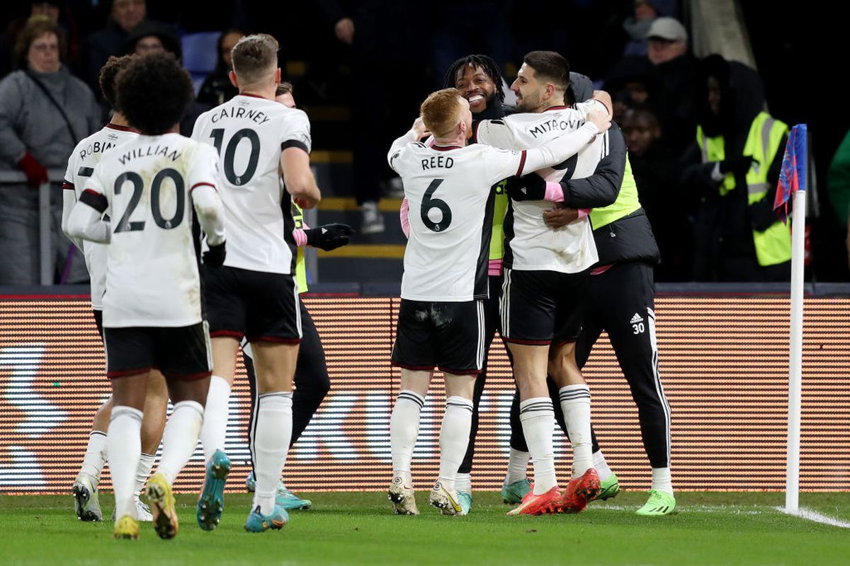 Spectacol total în Premier League de Boxing Day: 16 minute de grație pentru lider! Dramatism pe Goodison Park și record uluitor bifat de Robertson