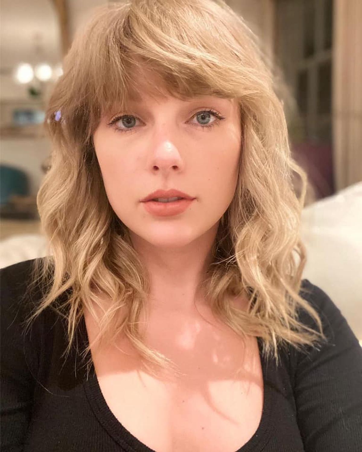 Idila dintre Taylor Swift și starul din sport, demascată de noua piesă a artistei? „Sunt un Aston Martin pe care l-ai condus direct în prăpastie, apoi ai fugit și te-ai ascuns”