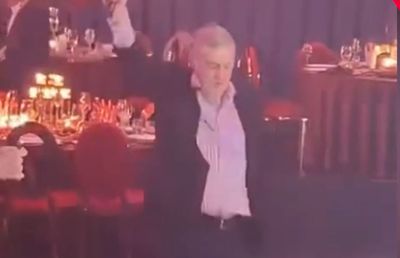 Gigi Becali s-a dezlănțuit și a făcut show total la cununia lui Ianis Hagi » A luat microfonul și a cântat în mijlocul invitaților