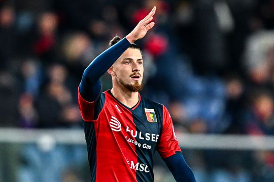 Radu Drăgușin, cel mai bine cotat jucător de la Genoa, 20 de milioane Foto: Guliver/GettyImages
