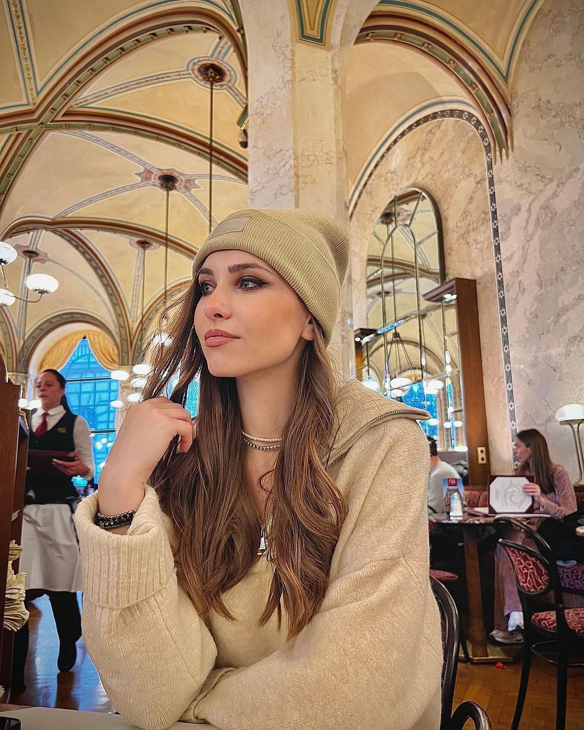 Gabriela Munteanu - cununie Ianis Hagi