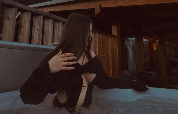 Iubita lui Drăgușin, apariție incendiară în jacuzzi » Cum s-au fotografiat cei doi