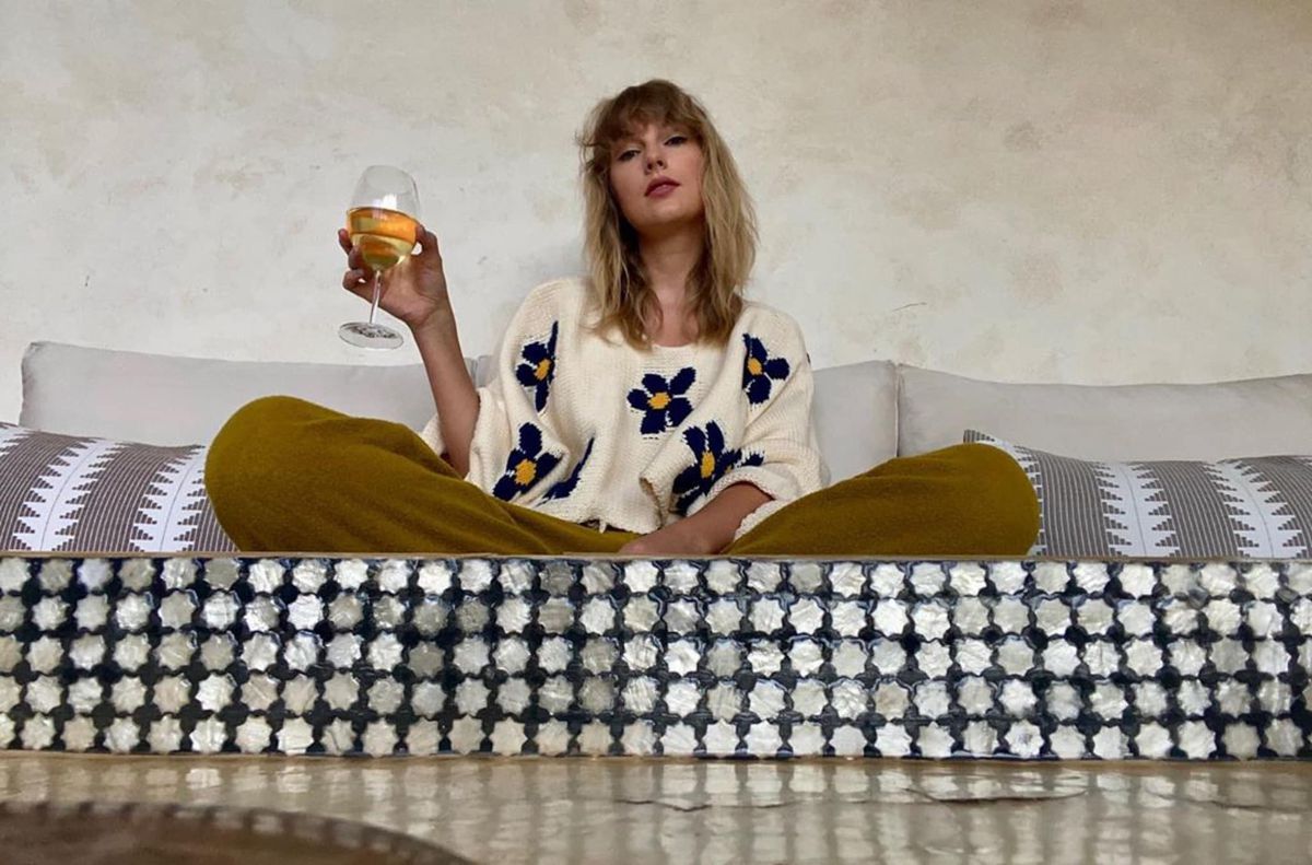 Idila dintre Taylor Swift și starul din sport, demascată de noua piesă a artistei? „Sunt un Aston Martin pe care l-ai condus direct în prăpastie, apoi ai fugit și te-ai ascuns”