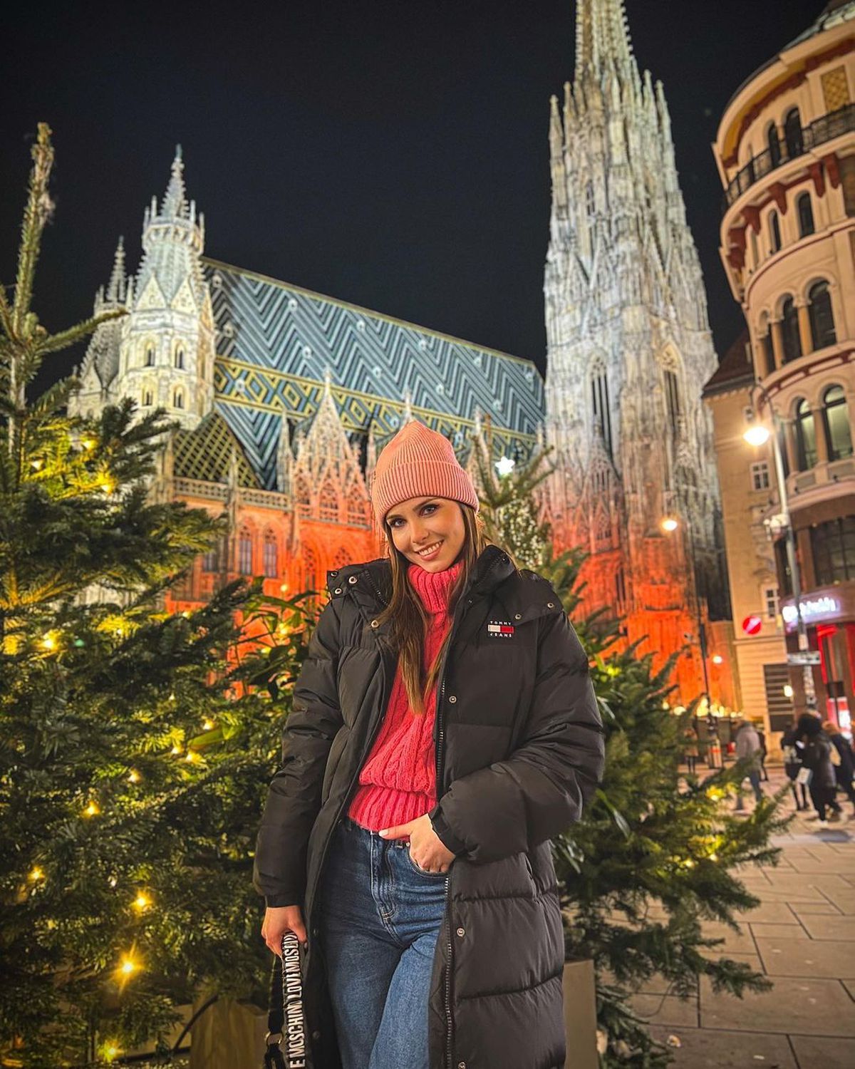 Imagini FABULOASE cu Gică Hagi de la cununia lui Ianis. „Regele” a cântat o piesă celebră a celor de la Vaya Con Dios