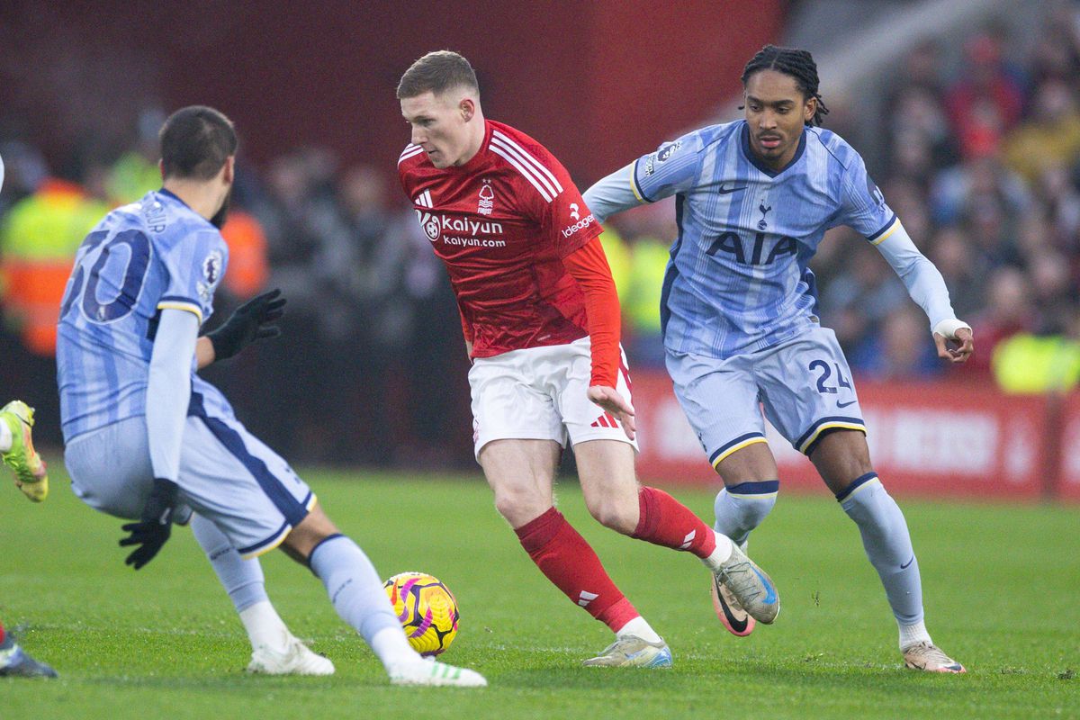 Nottingham Forest - Tottenham 1-0, în imagini. Radu Drăgușin a fost titular de Boxing Day // 26.12.2024