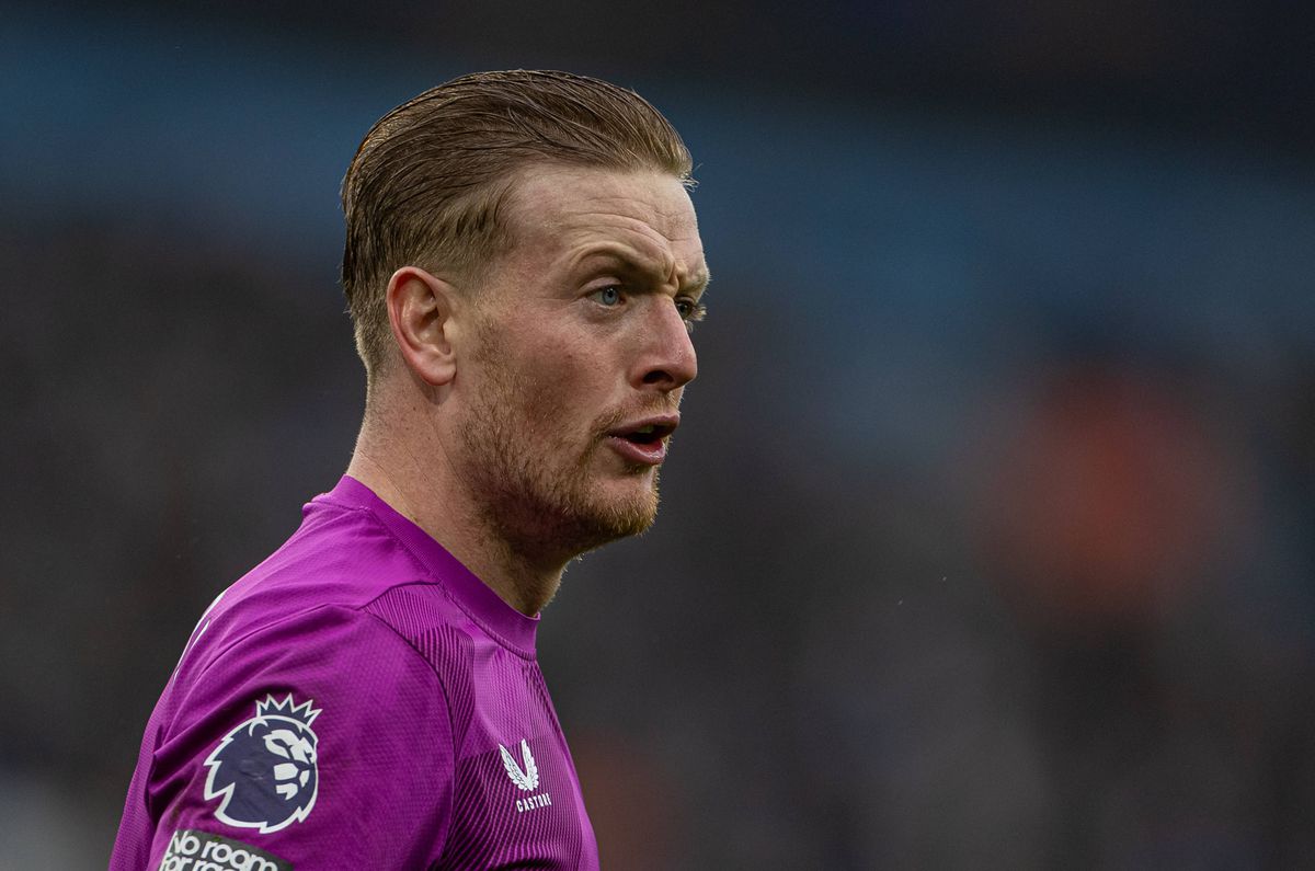 Ce avea scris Jordan Pickford pe sticla de apă în partida cu Manchester City