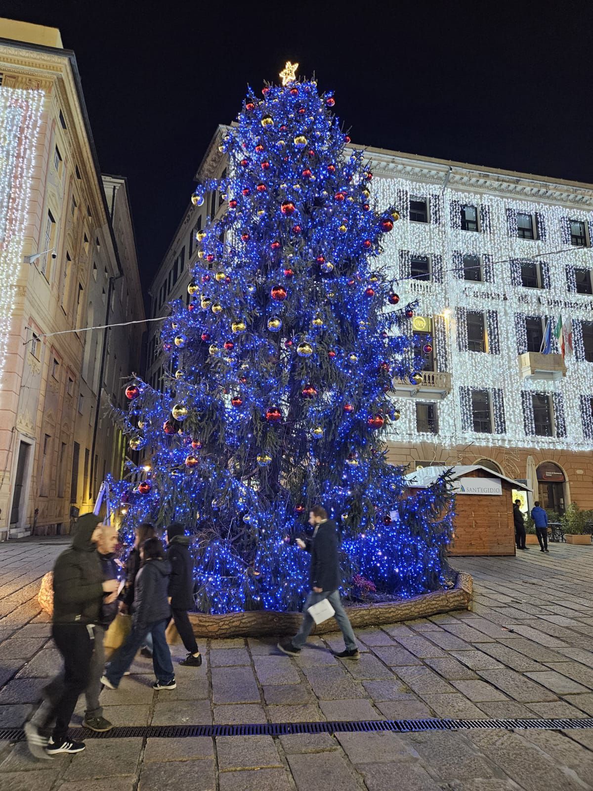 Genova, un oraș extraordinar și ziua, și noaptea