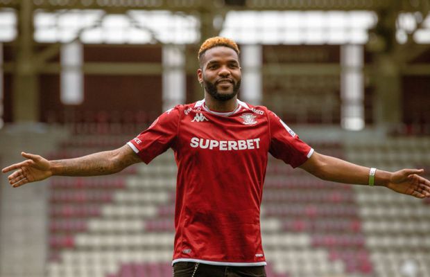 Aaron Boupendza a rupt tăcerea în scandalul legat de transferul la Rapid: „Nu am semnat nimic”