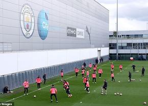 „Arestați” de Pep Guardiola! Măsură extremă la Manchester City înainte de Boxing Day