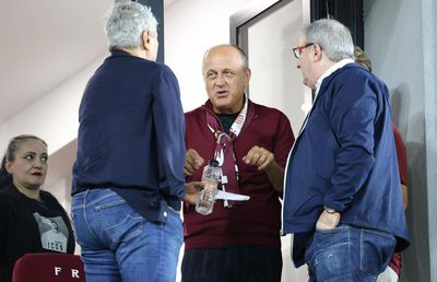 Încă un român la Genoa, alături de Dan Șucu: „A fost ținut secret, se scrie istorie!”