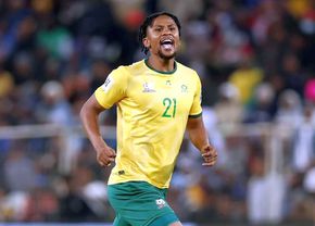 Scandal monstru în Egipt - Africa de Sud, meciul lui Ngezana cu Salah » Două decizii i-au înfuriat pe sud-africani