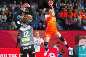 Mutare spectaculoasă în „Liga Florilor” » Jucătoarea naționalei Olandei a semnat în România până în 2028