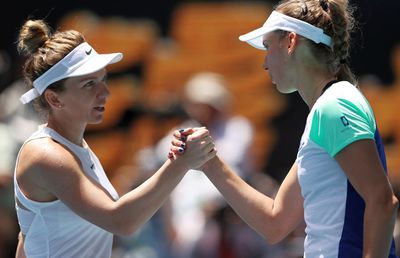 SIMONA HALEP - ELISE MERTENS 6-4, 6-4 // VIDEO Halep, prima reacție după calificarea în sferturi la Australian Open: „Câteodată o iau razna pe teren, dar am fost suficient de puternică pentru a câștiga”