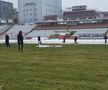 UPDATE / VIDEO. Suporterii și reprezentanții clubului Dinamo au curățat terenul de zăpadă » Cum arată gazonul