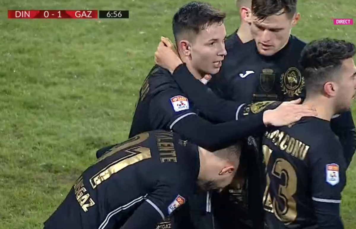 Medieșenii acuză arbitrajul cu Dinamo, după eroarea flagrantă a lui Marcel Bîrsan: „Nu înțeleg de ce și cum să nu dai fault”