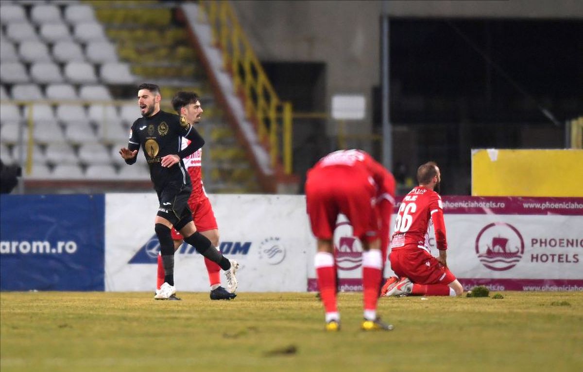 VIDEO Noul șef de la Dinamo a anunțat ultima mutare din „Groapă”: „E pe drum!” + Cum au ratat „câinii” un transfer: „I-au zis să nu calce în România”