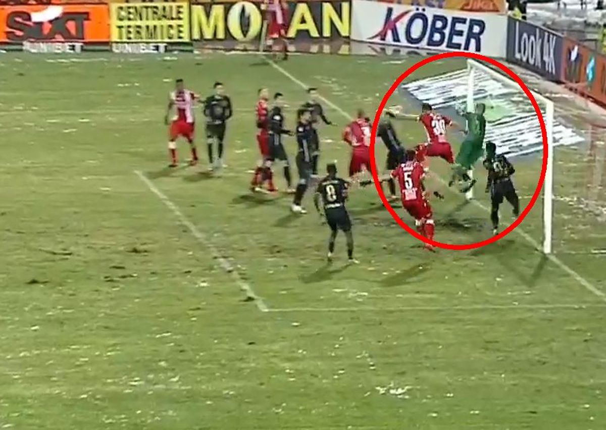 FOTO. Greșeală mare de arbitraj în Dinamo - Gaz Metan! Ion Crăciunescu: „Golul trebuia anulat!”