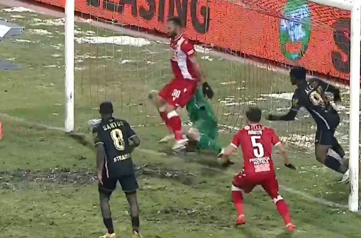 FOTO. Greșeală mare de arbitraj în Dinamo - Gaz Metan! Ion Crăciunescu: „Golul trebuia anulat!”