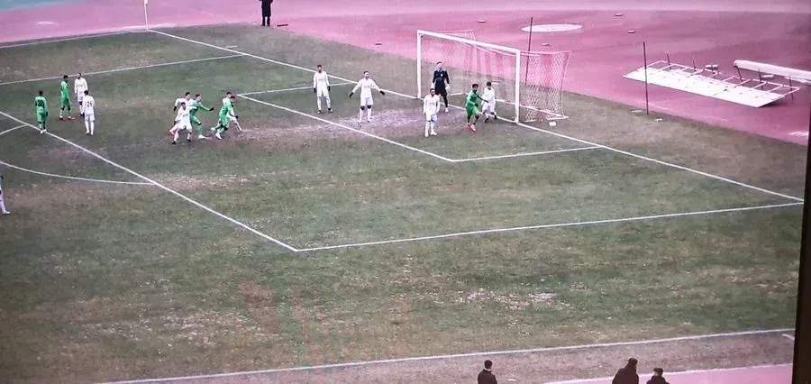 Așa s-a prezentat gazonul arenei din Ștefan cel Mare la amicalul dintre Dinamo și Popești Leordeni MM îl acuză pe Flavius Stoican înainte de Dinamo - FCSB: „E o bătaie de joc ce a făcut!”