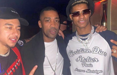 Scandal în Premier League! Două vedete de la Manchester United, criticate după ce s-au pozat cu un rapper antisemit