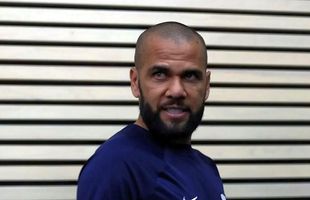 Dani Alves e „foarte popular în închisoare”: dă autografe și stă în celulă cu un deținut pe nume Coutinho