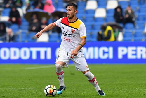 Alin Toșca (30 de ani, fundaș central) negociază transferul la Benevento, locul 15 din Serie B.