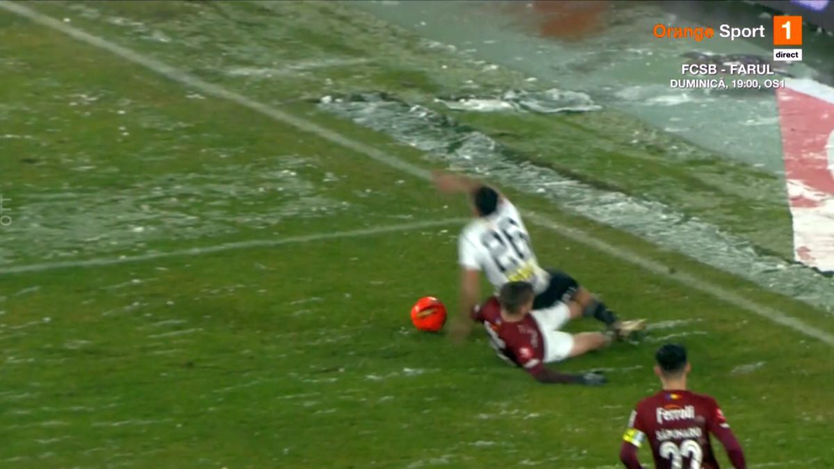 Greșeală imensă de arbitraj în U Cluj - Rapid » Verdictul specialistului: „Una dintre cele mai clare lovituri de la 11 metri. Ori sunt prieteni, ori...”