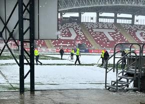 Ninge și vine înghețul » Emoții cu gazonul cu mai puțin de 24h înaintea partidei din Superliga