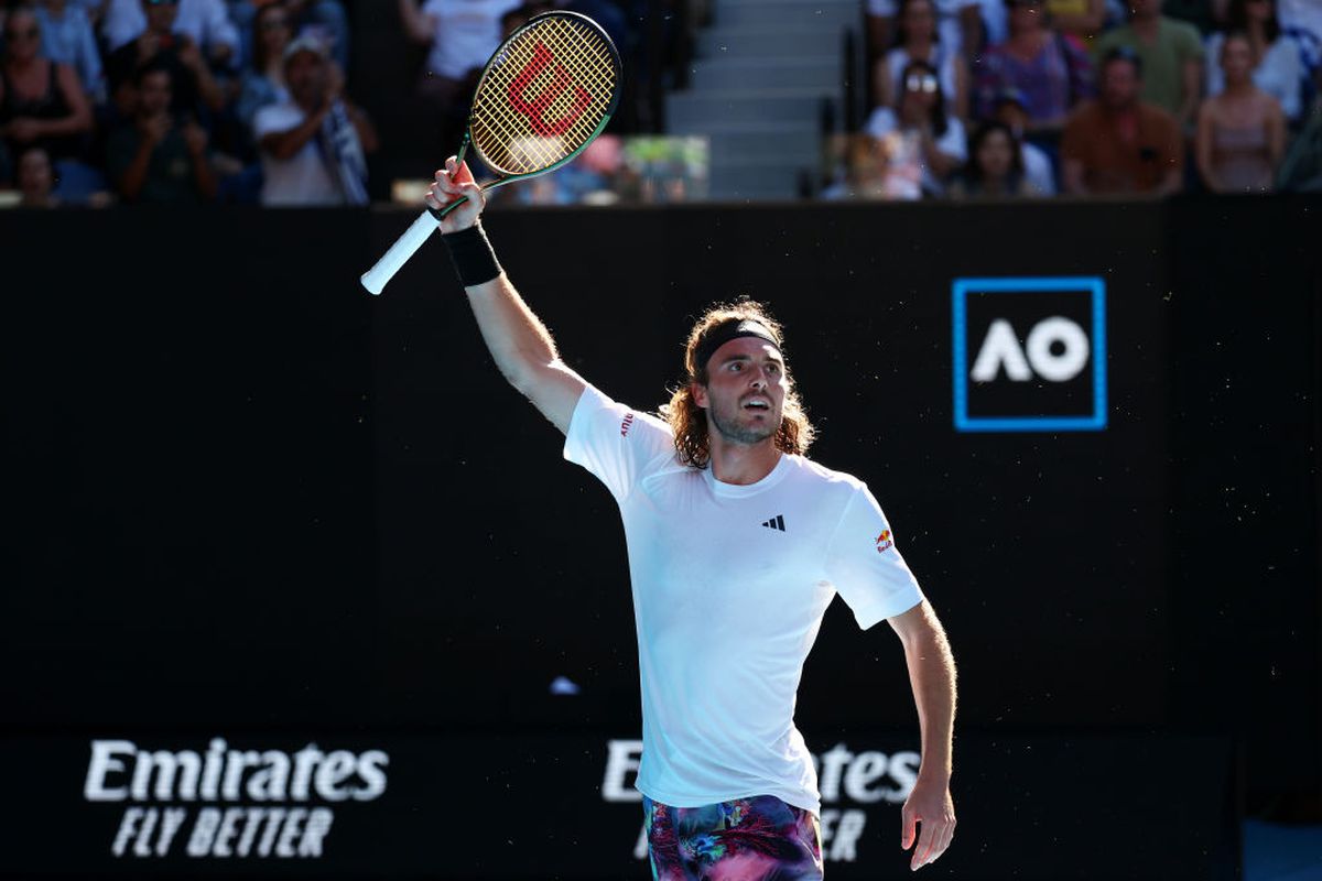 Stefanos Tsitsipas îl așteaptă pe Novak Djokovic în finala Australian Open