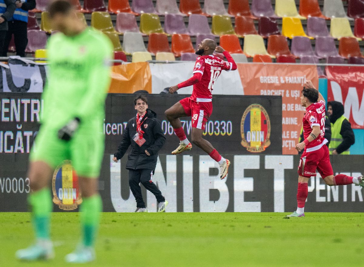 Moment inedit pregătit de galerie fotbaliștilor rapidiști la pauza meciului » „Teleportați” pe Arena Națională