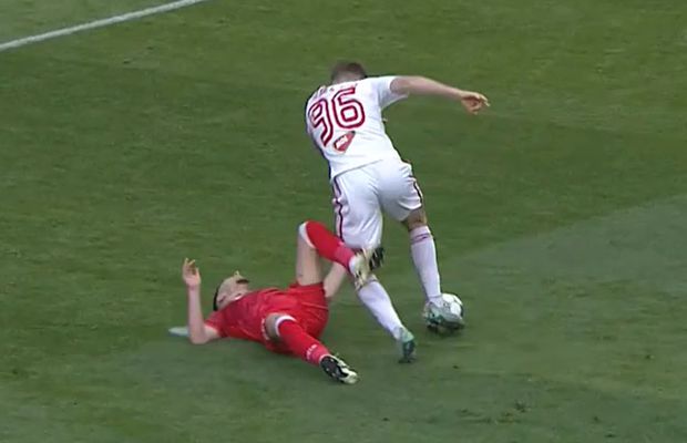 Simulare penibilă în Superliga » Doar „centralul” a văzut penalty