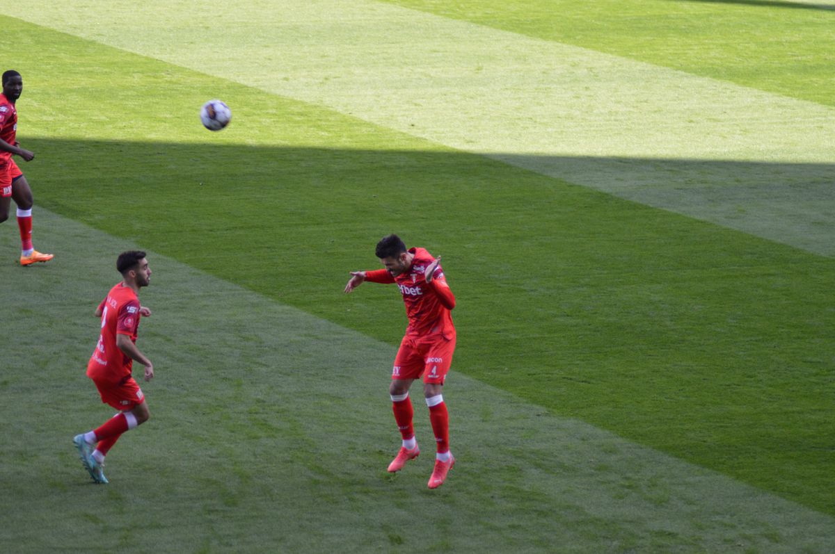 UTA, victorie cu Sepsi la revenirea acasă » Meci nebun, cu ocazii uriașe și greșeli de arbitraj: clasamentul și notele GSP