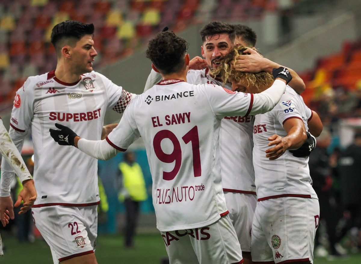 Moment inedit pregătit de galerie fotbaliștilor rapidiști la pauza meciului » „Teleportați” pe Arena Națională