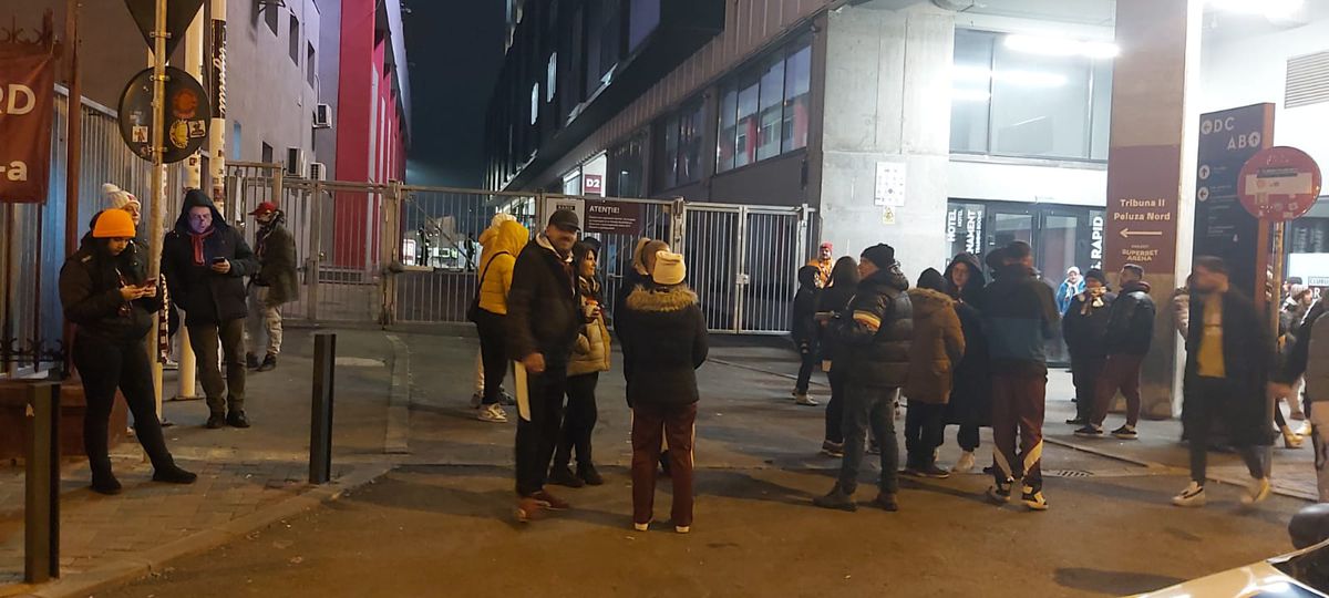 Pasiunea pentru fotbal n-are vârstă! Doi copilași au venit din Suceava pentru a vedea derby-ul Dinamo - Rapid