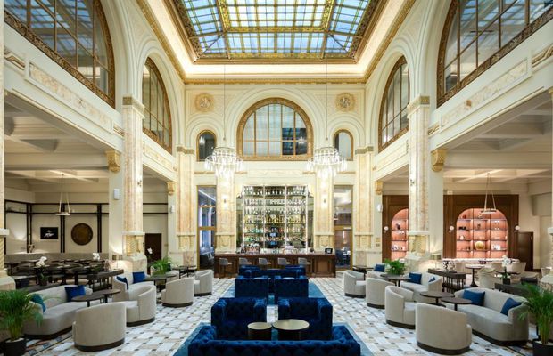 Manchester United închide centrul Capitalei înaintea meciului cu FCSB! Cât costă o cameră la hotelul-surpriză ales de englezi pentru sejurul-blitz de la București