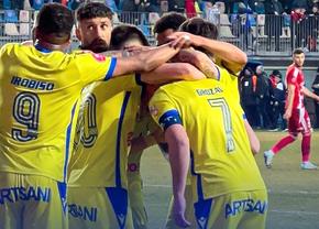 Petrolul - FC Botoșani 3-1 » Turbo-victorie pe „Ilie Oană”, iar „găzarii” reintră în calculele pentru play-off. Cum arată lupta la vârf din Superligă