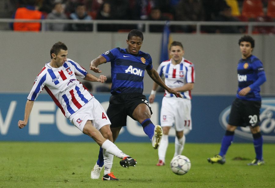 A jucat contra lui Manchester United și a primit tricoul lui Wayne Rooney: „Trei condiții pentru FCSB”. Ce s-a ales de tricoul-suvenir + Duelul cu fotbalistul Ruben Amorim