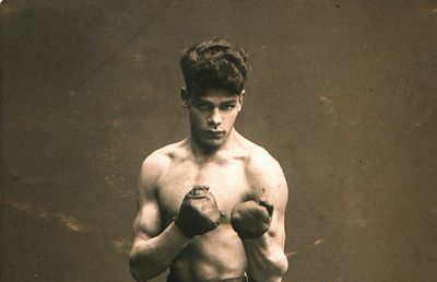 Johann Trollmann, campionul de etnie rromă din box care i-a învins pe naziști, vopsit blond și acoperit de făină