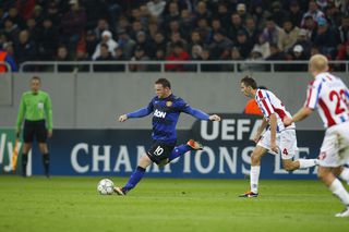 A jucat contra lui Manchester United și a primit tricoul lui Wayne Rooney: „Trei condiții pentru FCSB”. Ce s-a ales de tricoul-suvenir + Duelul cu fotbalistul Ruben Amorim