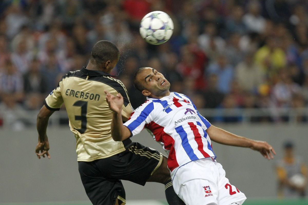 „Sincer, credeam că luăm multe” » Românul care a înfruntat un Manchester United stelar pe Old Trafford: “M-a luat cu tot cu minge. Apoi m-au fluierat la orice atingere!”